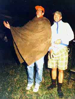 Lee & Ken ham it up for the camera